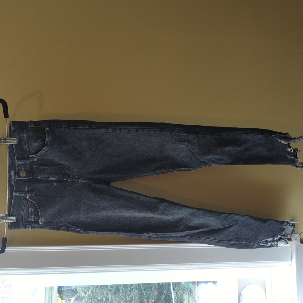 Topshop dark grey distressed skinny jeans. Women's size 26.